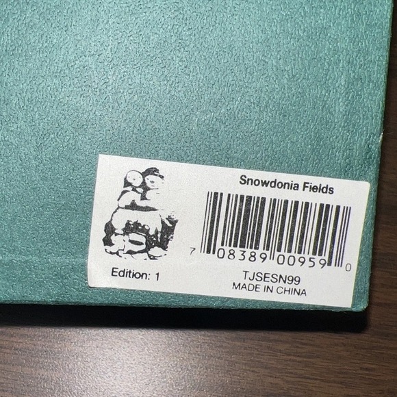 Harmony Kingdom Snowdonia Fields Snowmen Holiday Trinket Box Retired‎ NIB - Picture 3 of 12